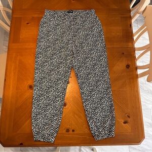 EXPRESS - Ankle Jogger Drawstring Dress Pants - Black and White - Sz M